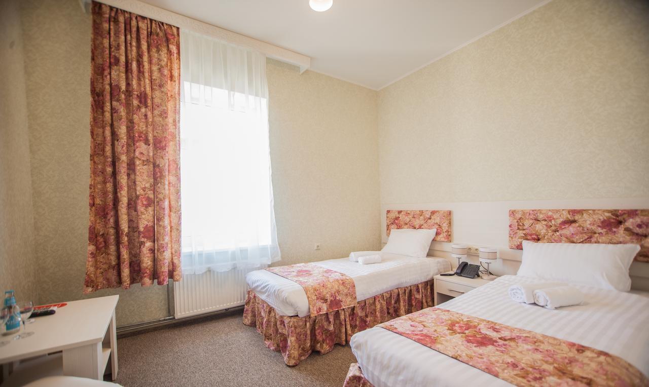 Hotel Sanmari Daugavpils Esterno foto